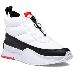 SOREL SIZE 7.5 US OUT N ABOUT SNEAKER PUFFY ZIP BOOT WHITE